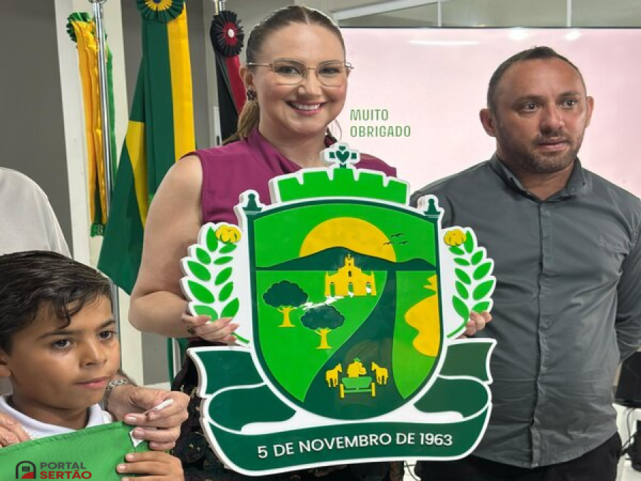 Novo brasão e nova bandeira de Bom Jesus são apresentados em evento comemorativo