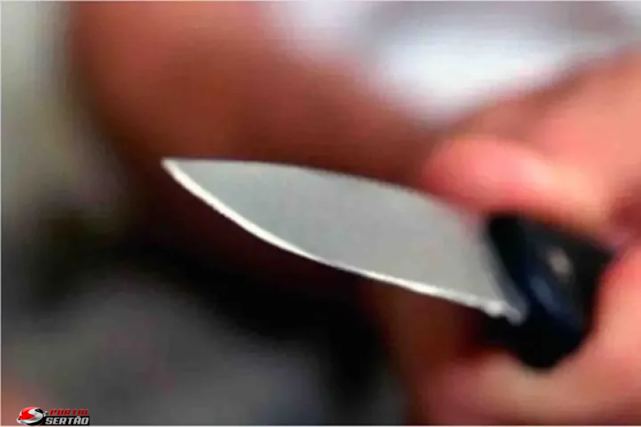 Homem mata a própria mãe e confessa crime: “Um inferno na minha vida”