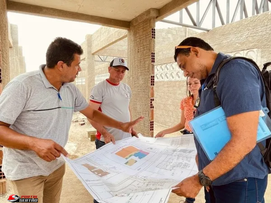 Tudo em ordem: fiscal da SUPLAN visita construção de escola no distrito São José e atesta qualidade da obra