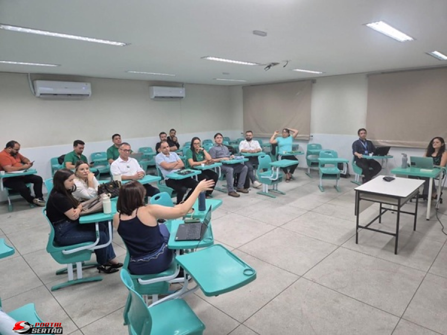 Prefeitura de Cajazeiras participa de discussões em busca de inovações tecnológicas para o município