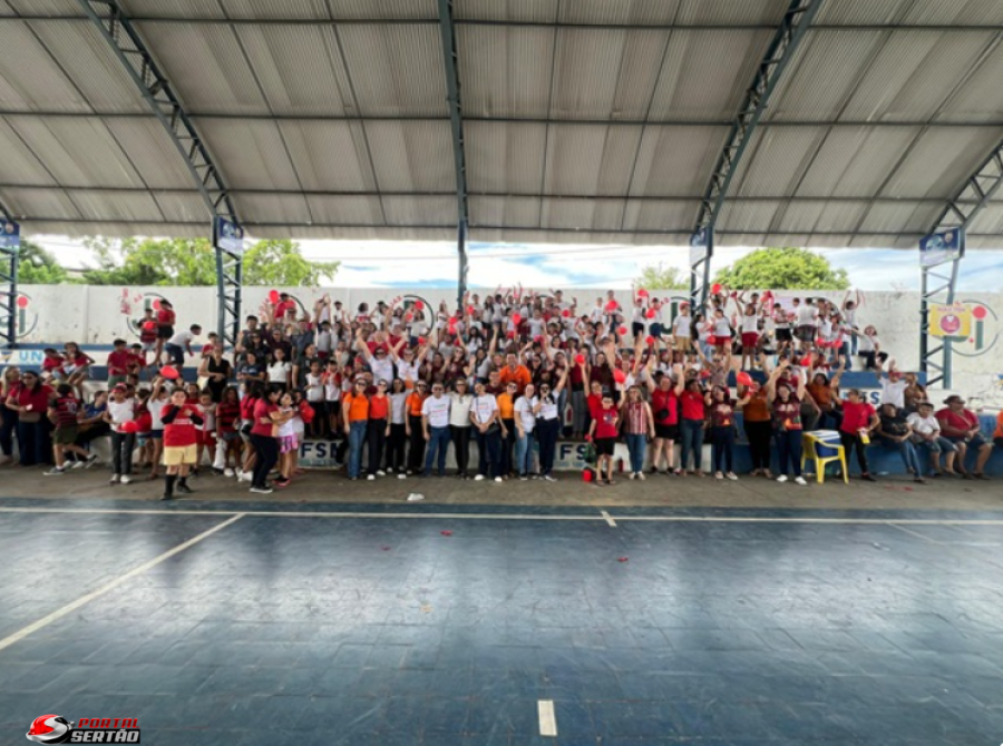 Secretaria de Educação de Cajazeiras realiza atividade interescolar preparatória para o Saeb 2025